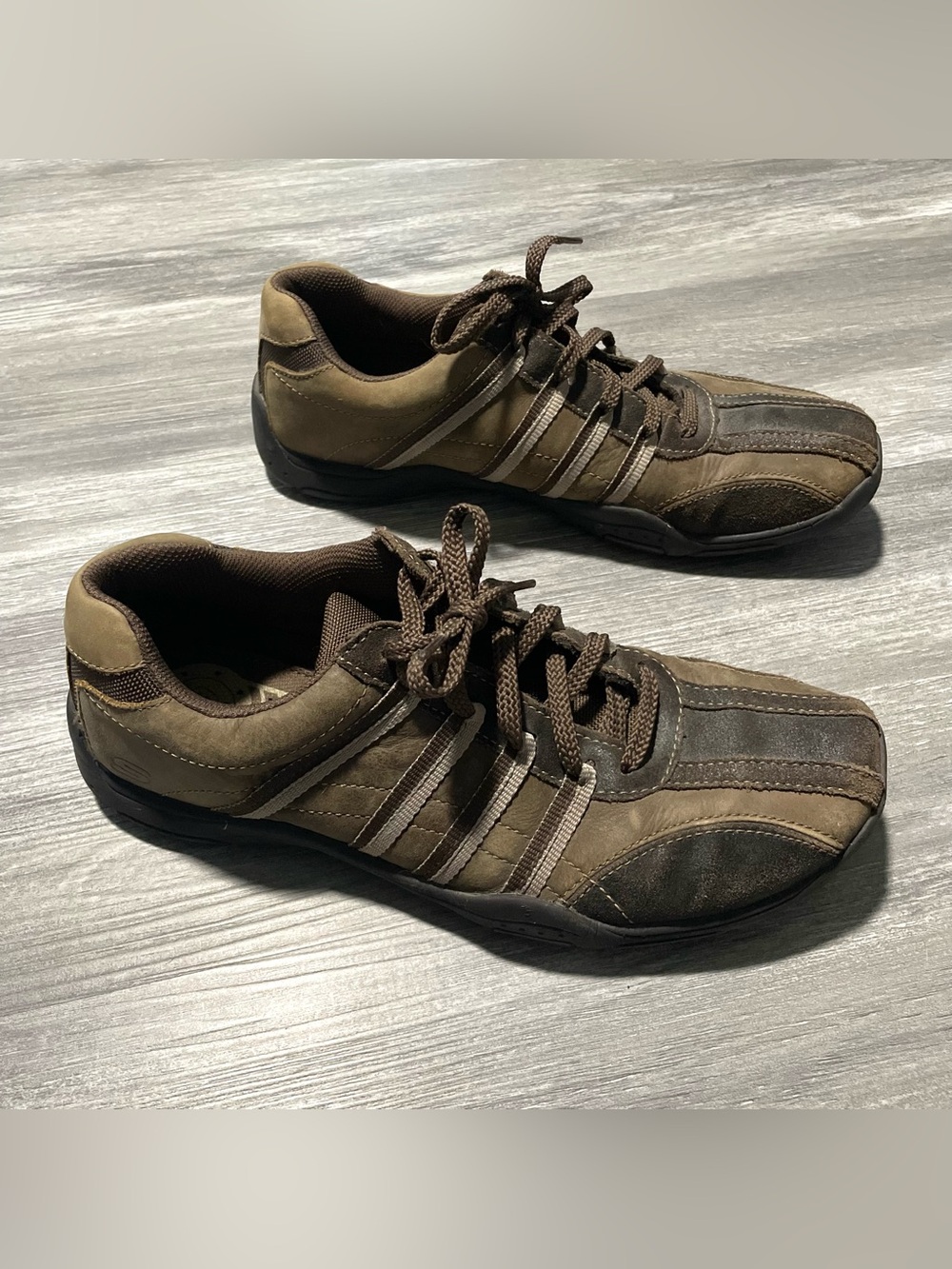 Skechers Mens 60741 Lace Up Low Top Retro Leather Brown Sneakers Shoes Size 10